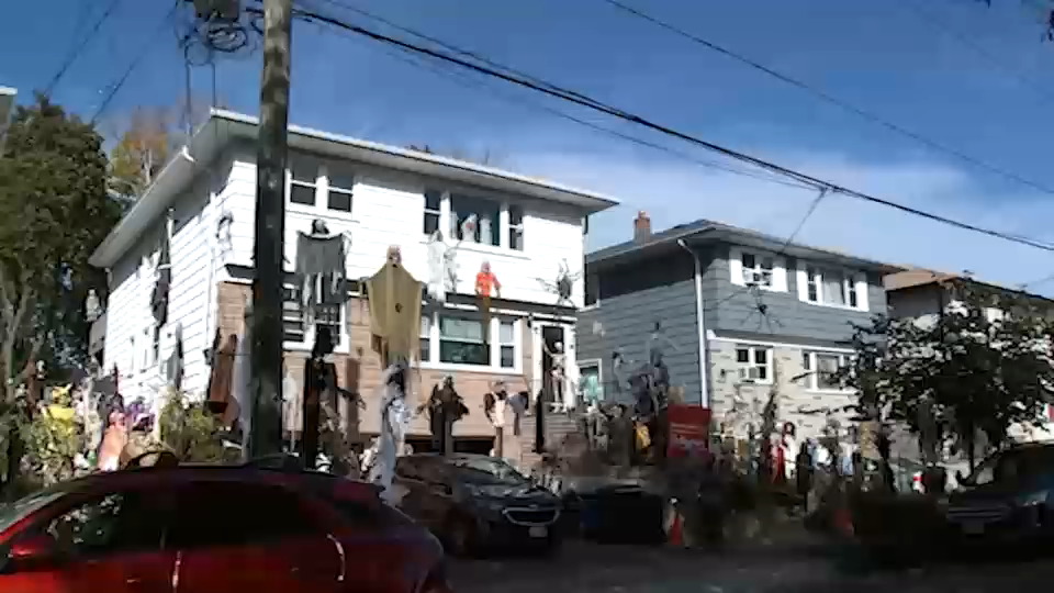 Popular New Jersey Halloween display draws crowds, complaints
       — Oak Park Community news